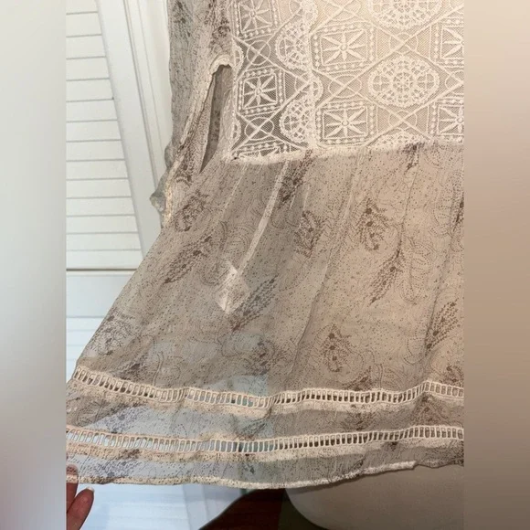 Anthropologie • 100% Silk Meadow Rue Aeris Peasant Blouse - Picture 5 of 12